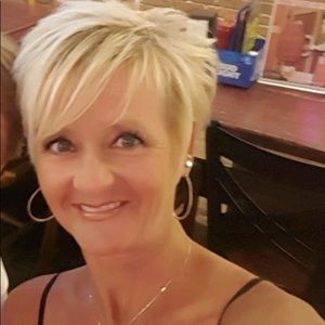 Meet your Posher, Renee’